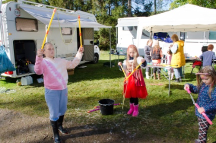 Seifenblasen und Spiele für Kinder