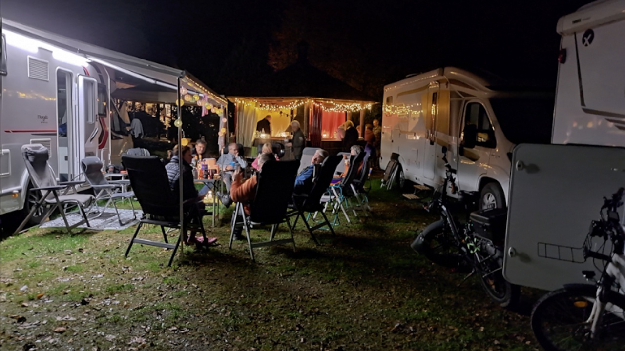 Eulenburg Herbst Camping mit Freunden 